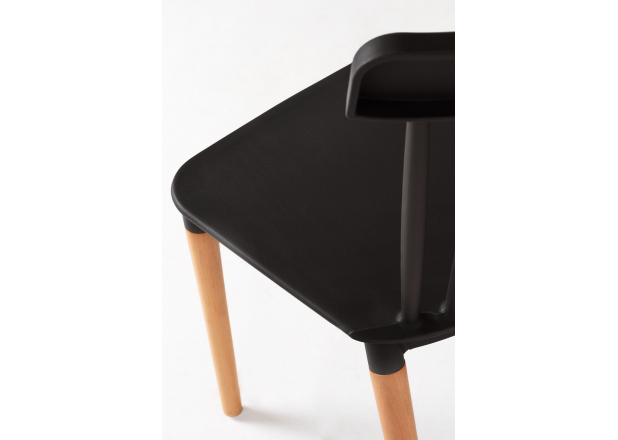 Leka Chair