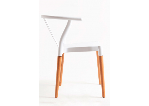 Tahi Chair