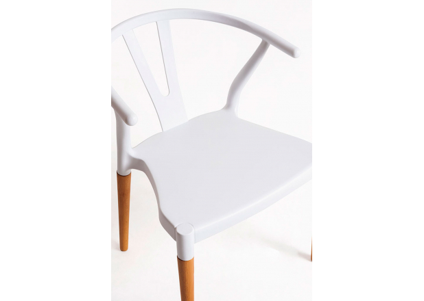 Tahi Chair